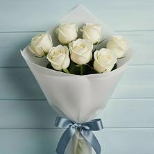 Букет 7 Белых роз Эдлесс Лав в Манасе