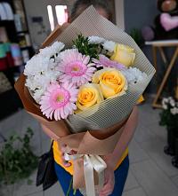 Букет цветов из:  Герберы, Розы и Хризантемы в Манасе