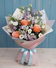 Букет цветов из:  Лизиантусы, Розы, Альстромерии и Гипсофила в Манасе