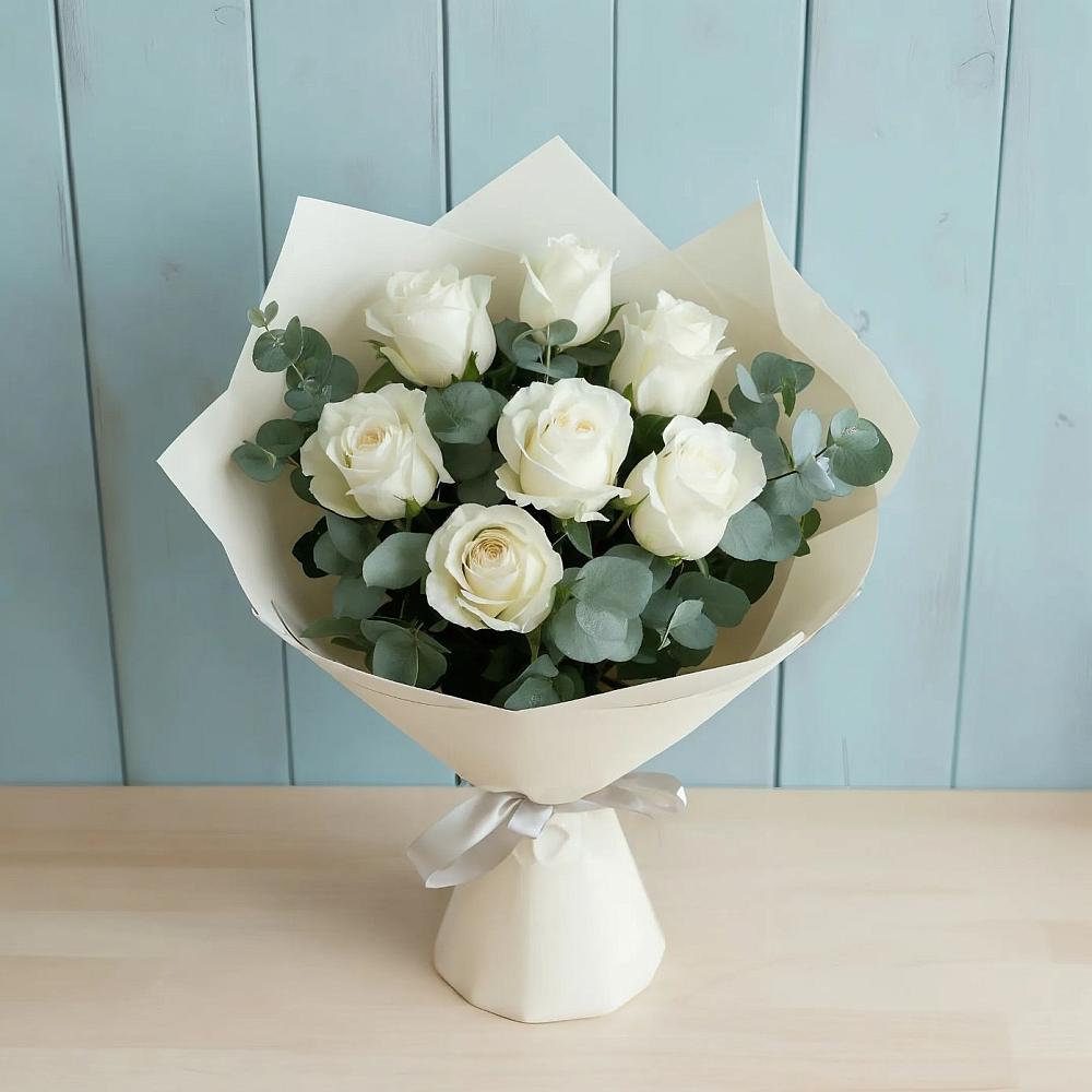 Букет Белые розы в Эвкалипте в Манасе