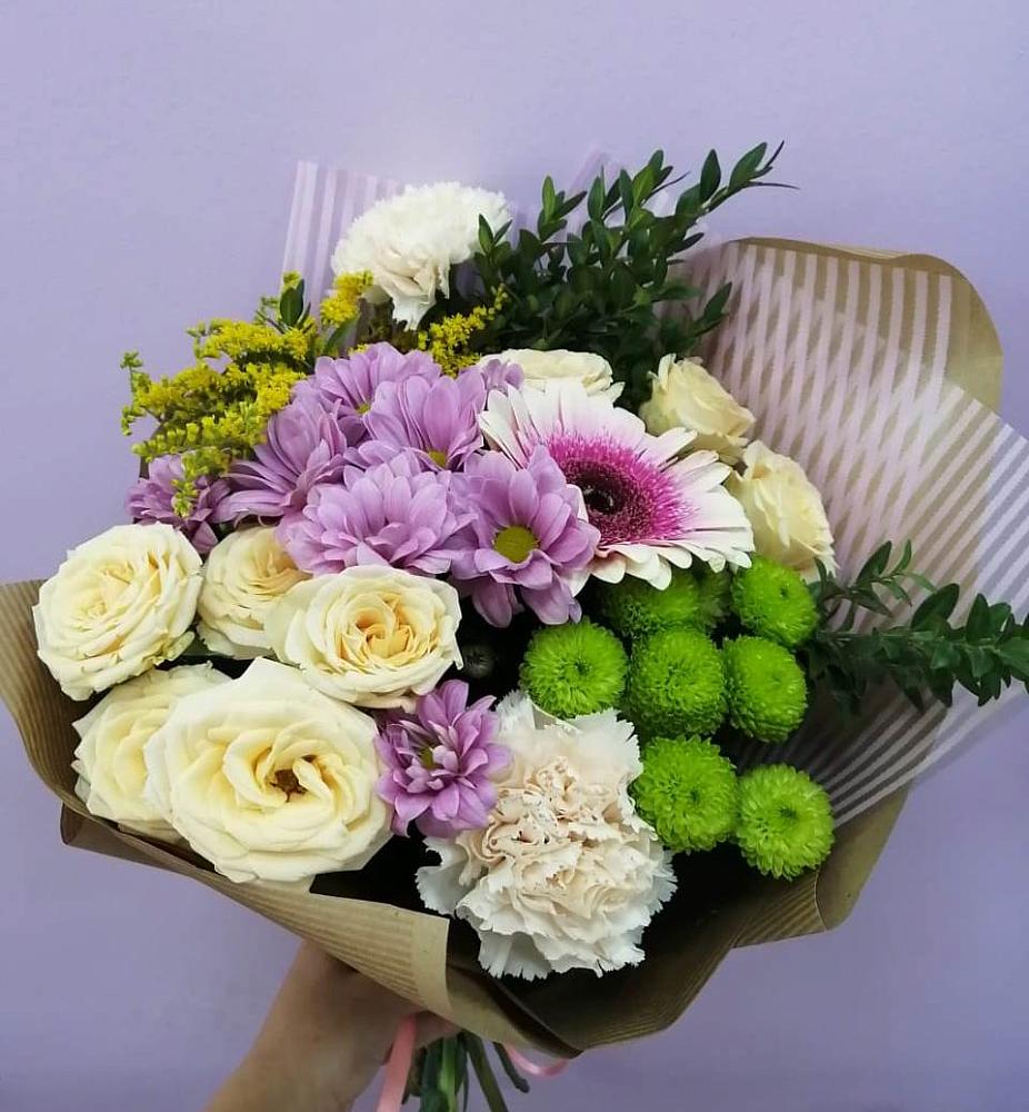 Букет цветов из: Хризантемы, Розы, Гвоздики и Герберы в Манасе